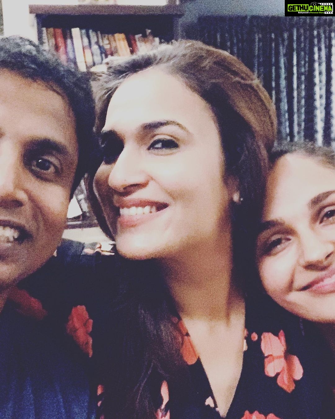 Soundarya Rajinikanth Instagram - These two ❤️❤️❤️🤗🤗🤗 #Fun #Laughter #Bonding #Bffs