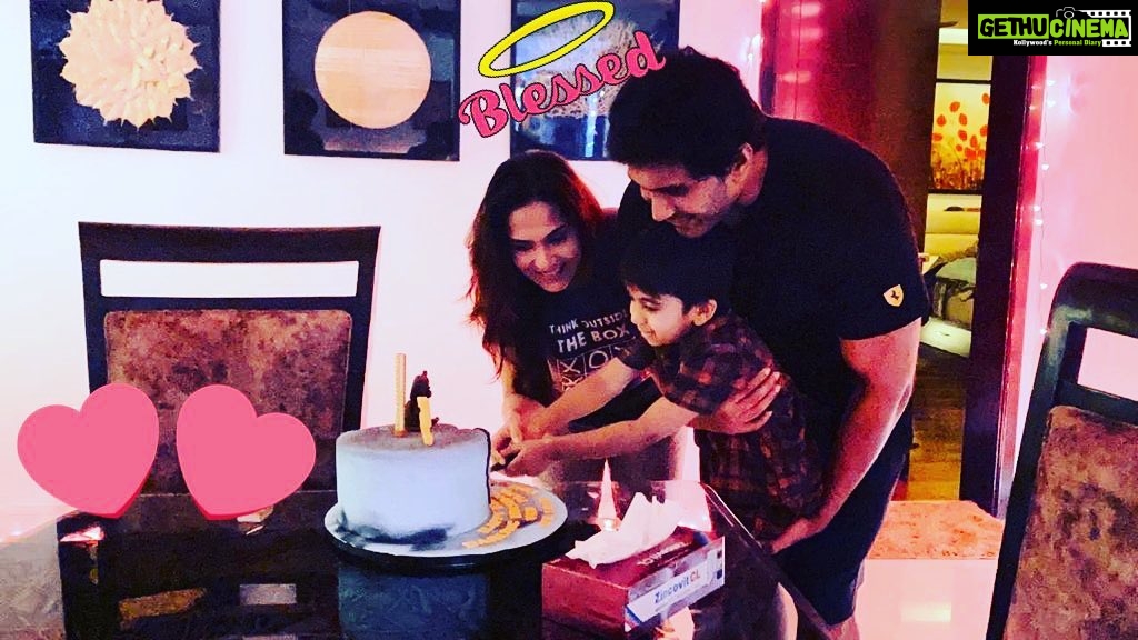 Soundarya Rajinikanth Instagram - ‪1...2...3...4 & just like that ❤️❤️❤️ our baby turns 5 🤗🤗🤗 we celebrate you everyday 😇🙏🏻 god bless you our little angel 👼🏻 Ved papa !!! #HappyBirthdayVed ‬