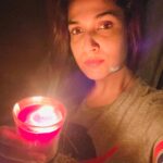 Soundarya Rajinikanth Instagram – #Solidarity #Unity #AloneTogether #IndiaFightsCoronavirus #StayHomeStaySafe #OnlyPrayers 🙏🏻🙏🏻🙏🏻 