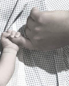 Soundarya Rajinikanth Instagram - With gods abundant grace and our parents blessings 🙏🏻🙏🏻😇😇 … Vishagan , Ved and I are thrilled to welcome Ved’s little brother 💙💙💙 VEER RAJINIKANTH VANANGAMUDI today 11/9/22 #Veer #Blessed #BabyBoy 😇🥰😍👨‍👩‍👦‍👦 a huge thank you to our amazing doctors @sumana_manohar , Dr.Srividya Seshadri , @SeshadriSuresh3 🙏🏻🙏🏻🙏🏻