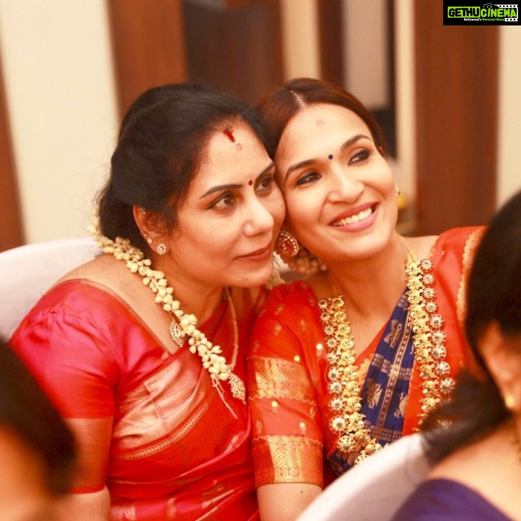 Soundarya Rajinikanth Instagram - ‪#HappyMothersDay to my dearest super women 🥰🥰🥰 my mother and my mother-in-law ❤️❤️❤️ you two are too good to be true ... and to my dearest little man for making me a mother 😇🤗😍 #BlessedAndGrateful 🙏🏻😇‬