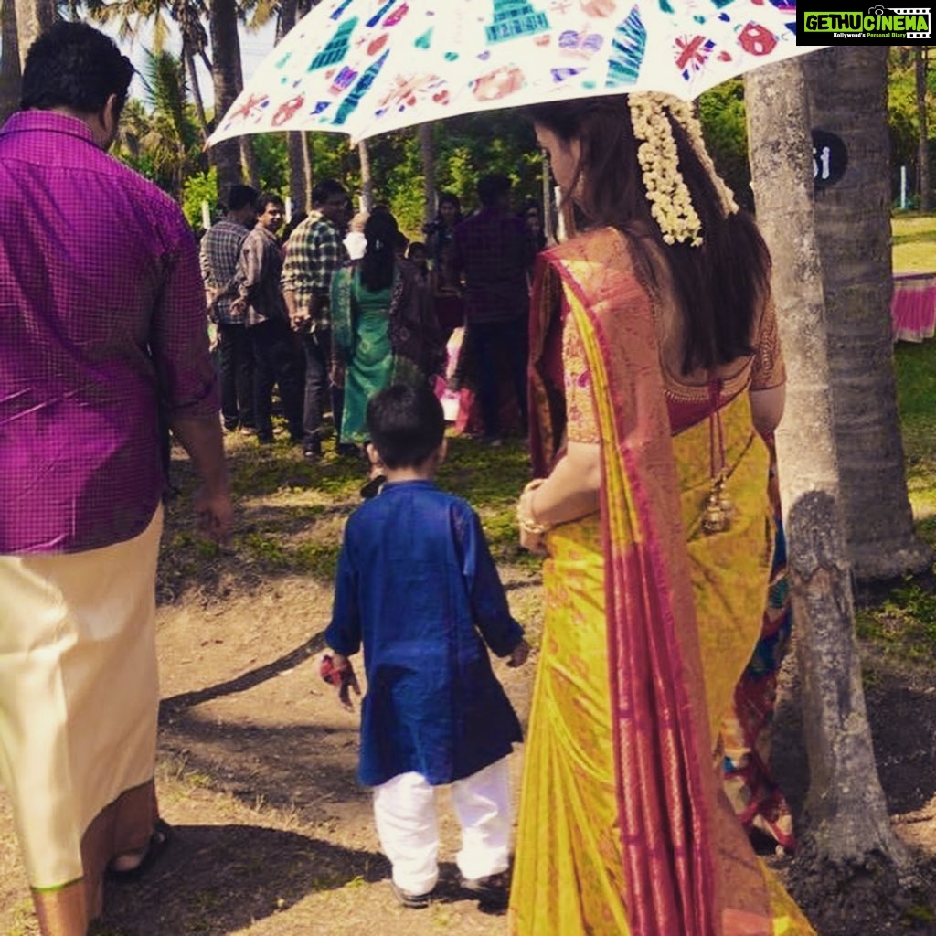 Soundarya Rajinikanth Instagram - ‪Our #Pongal with family in #Sulur 😊😇 #VedVishaganSoundarya #MyFamily 🤗❤️ ‬