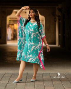 Sowmya Menon Instagram - "Enchantress" 🦋👸🦋

👗 @amazebyashiyajesel
📷 @cool_clicks_dxb 
💄 @alsaa_beauty

#skr #actorslife #shootdays