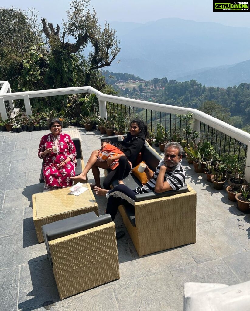 Sravana Bhargavi Instagram - So we stayed at this beautiful home @the_english_cottage_darjeeling . A very pleasant stay and the host “SHARON” has gone out of her way to help us during our stay! And the unbeatable morning sunrise from their property is to die for. Must visit!