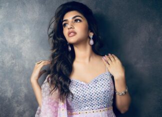 Sreeleela Instagram - 💜 MINDSET is what separates the BEST from the REST 💜 . . . . . . . . Styled by : @rashmitathapa Wearing : @surbhiguptaofficial Jewelry : @houseofqc Juttis : @geethikakanumilli Styling Team : @aishwarya128 Shot By : @nikkhil_bareli