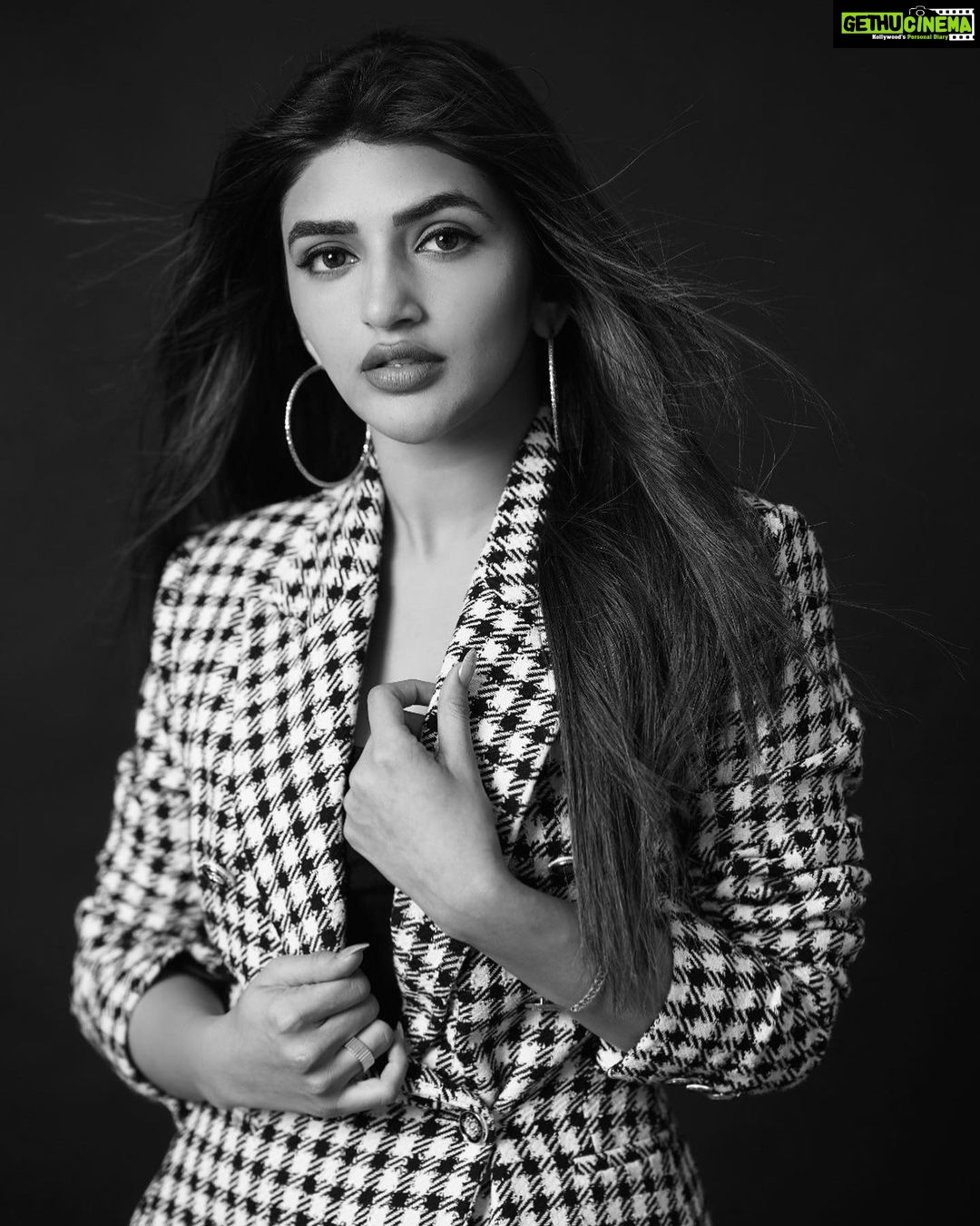 Sreeleela Instagram - FACE YOUR FEARS Because Fear is reaction and Courage is decision.❤️🔥