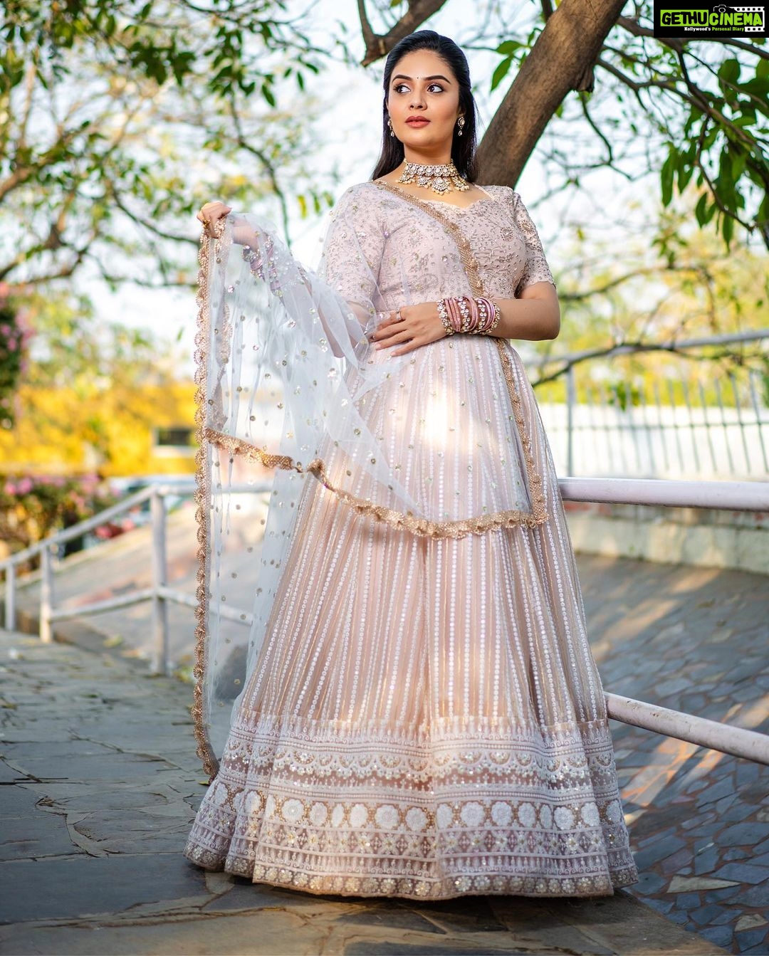 Sreemukhi Instagram - BB Jodi! ✨ Stylist @greeshma_krishna.k Styling assistant @stephen_styles_ Outfit @kowshiki_couture Jewellery @goyazsilverjewellery Photography @rajeshphoto_ Make up @nookesh.malla Hair @mahesh_ravulapalli #sreemukhi #BBJodi #starmaa