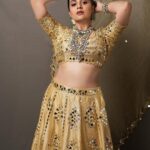 Sreemukhi Instagram - BB JODI ✨ Finale ✨ Stylist @greeshma_krishna.k Styling assistant @stephen_styles_ Outfit @srivichowdary Jewellery @goyazsilverjewellery PC @epics_by_pradeep Makeup @nookesh.malla Hair @mahesh_ravulapalli #BBJodi #BBJodifinale #sreemukhi