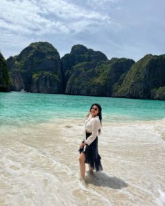 Sreemukhi Instagram - Maya bay! ❤️🧿 #sreemukhi #mayabay #thailand #phuket #birthday #beach #love #life Skirt @alankaar_artstudio