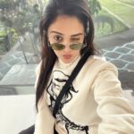 Sreemukhi Instagram - Day 1! 🖤 Bangkok! 🖤 Sawadeeeeeekaaaaawwww! 🖤😍 #bangkok #thailand #birthdaytrip #dirtythirty #sreemukhi