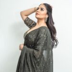 Sreemukhi Instagram - 🍀✨ Outfit @gummadidalashashi.label Makeup @nookesh.malla Hair @mahesh_ravulapalli PC @chinthuu_klicks #sreemukhi #green