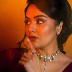 Sreemukhi Instagram - Shine ✨ Styled by @greeshma_krishna.k Style team @stephen_styles_ Outfit @akhilareddylabel Jewellery @goyazsilverjewellery Makeup @nookesh.malla Hair @mahesh_ravulapalli PC @rajeshphoto_ #sreemukhi #shine #love #light