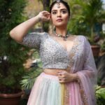 Sreemukhi Instagram - ASMP! ✨ Stylist @greeshma_krishna.k Outfit @pattusareeswholesale Jewellery @pretty.jewelbox PC @epics_by_pradeep Make up @nookesh.malla Hair @mahesh_ravulapalli #sreemukhi #ASMP #styledbygkk