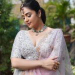 Sreemukhi Instagram - ASMP! ✨ Stylist @greeshma_krishna.k Outfit @pattusareeswholesale Jewellery @pretty.jewelbox PC @epics_by_pradeep Make up @nookesh.malla Hair @mahesh_ravulapalli #sreemukhi #ASMP #styledbygkk