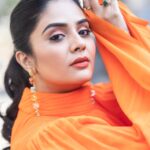 Sreemukhi Instagram - Oranges! ✨🧡 Outfit @gummadidalashashi.label Styling @greeshma_krishna.k Earrings @yuvi_collections Make up @nookesh.malla Hair @mahesh_ravulapalli PC @chinthuu_klicks #sreemukhi #oranges