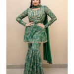 Sreemukhi Instagram - Aadivaaram with star maa parivaaram! ✨ On @starmaa every Sunday at 11 am! ✨ Stylist @greeshma_krishna.k Outfit @pattusareeswholesale Jewellery @pretty.jewelbox PC @rt__photography_rt Make up @nookesh.malla Hair @mahesh_ravulapalli #sreemukhi #starmaa #aadivaaramwithstarmaaparivaaram