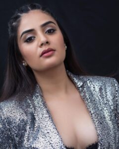 Sreemukhi Instagram - Bling it up! ✨ Outfit @gummadidalashashi.label Styling @greeshma_krishna.k Decor @vinnus_classy_events Make up @nookesh.malla Hair @mahesh_ravulapalli PC @chinthuu_klicks #bling #sreemukhi
