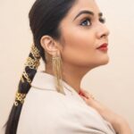 Sreemukhi Instagram - BB Jodi! 💃✨ On @starmaa ✨ Styled by @greeshma_krishna.k Style team @stephen_styles_ Makeup @nookesh.malla Hair @mahesh_ravulapalli PC @chinthuu_klicks #sreemukhi #starmaa #bbjodi #styledbygkk