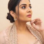 Sreemukhi Instagram - Aadivaaram with star maa parivaaram! ✨ On @starmaa every Sunday at 11 am! ✨ Outfit @labelnurvi Styled by @greeshma_krishna.k Earrings @thetrinkaholic PC @chinthuu_klicks Make up @nookesh.malla Hair @mahesh_ravulapalli #sreemukhi #starmaa #aadivaaramwithstarmaaparivaaram #styledbygkk