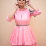 Sreemukhi Instagram - Aadivaaram with star maa parivaaram! ✨ On @starmaa every Sunday at 11 am! ✨ Styled by @greeshma_krishna.k Style team @stephen_styles_ Outfit - @pinkpetalsdesignhouse Earrings- @houseofqc PC @chinthuu_klicks Makeup @nookesh.malla Hair @mahesh_ravulapalli #sreemukhi #starmaa #aadivaaramwithstarmaaparivaaram #styledbygkk