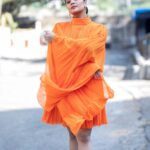 Sreemukhi Instagram - Oranges! ✨🧡 Outfit @gummadidalashashi.label Styling @greeshma_krishna.k Earrings @yuvi_collections Make up @nookesh.malla Hair @mahesh_ravulapalli PC @chinthuu_klicks #sreemukhi #oranges