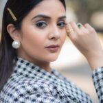 Sreemukhi Instagram - BB Jodi! 💃✨ On @starmaa ✨ Styled by @greeshma_krishna.k Earrings @thetrinkaholic PC @chinthuu_klicks Make up @nookesh.malla Hair @mahesh_ravulapalli #sreemukhi #starmaa #bbjodi #styledbygkk