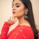 Sreemukhi Instagram - Happy Valentines ❤️ ASMP on @starmaa ✨ Styled by @greeshma_krishna.k Outfit @gummadidalashashi.label PC @chinthuu_klicks Hair @mahi_brand_ #sreemukhi #starmaa #styledbygkk