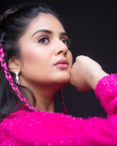 Sreemukhi Instagram - BB Jodi! 💃✨ On @starmaa ✨ Styled by @greeshma_krishna.k Style team - @stephen_styles_ Hoops - @pra_jewels PC @chinthuu_klicks Make up @nookesh.malla Hair @mahesh_ravulapalli #sreemukhi #starmaa #bbjodi #styledbygkk