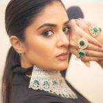 Sreemukhi Instagram - BB Jodi! 💃✨ On @starmaa ✨ Styled by @greeshma_krishna.k Jewellery @emmadi_silver_jewellery PC @chinthuu_klicks Make up @nookesh.malla Hair @mahi_brand_ #sreemukhi #starmaa #BBJodi #styledbygkk