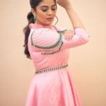 Sreemukhi Instagram - Aadivaaram with star maa parivaaram! ✨ On @starmaa every Sunday at 11 am! ✨ Styled by @greeshma_krishna.k Style team @stephen_styles_ Outfit - @pinkpetalsdesignhouse Earrings- @houseofqc PC @chinthuu_klicks Makeup @nookesh.malla Hair @mahesh_ravulapalli #sreemukhi #starmaa #aadivaaramwithstarmaaparivaaram #styledbygkk