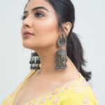 Sreemukhi Instagram - BB Jodi! 💃✨ On @starmaa ✨ Styled by @greeshma_krishna.k Outfit @akhilareddylabel PC @chinthuu_klicks Make up @nookesh.malla Hair @mahi_brand_ #sreemukhi #starmaa #BBJodi #styledbygkk