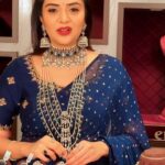 Sreemukhi Instagram - @emmadi_silver_jewellery is opening India’s largest Bridal Silver Jewellery Showroom in Kukatpally on March 14th. They are back with their giveaway contest. Participate and win vaddanam worth 1 LAKH RUPEES! For more details call 6302112233. #emmadisilverjewellery #glamupwithemmadi