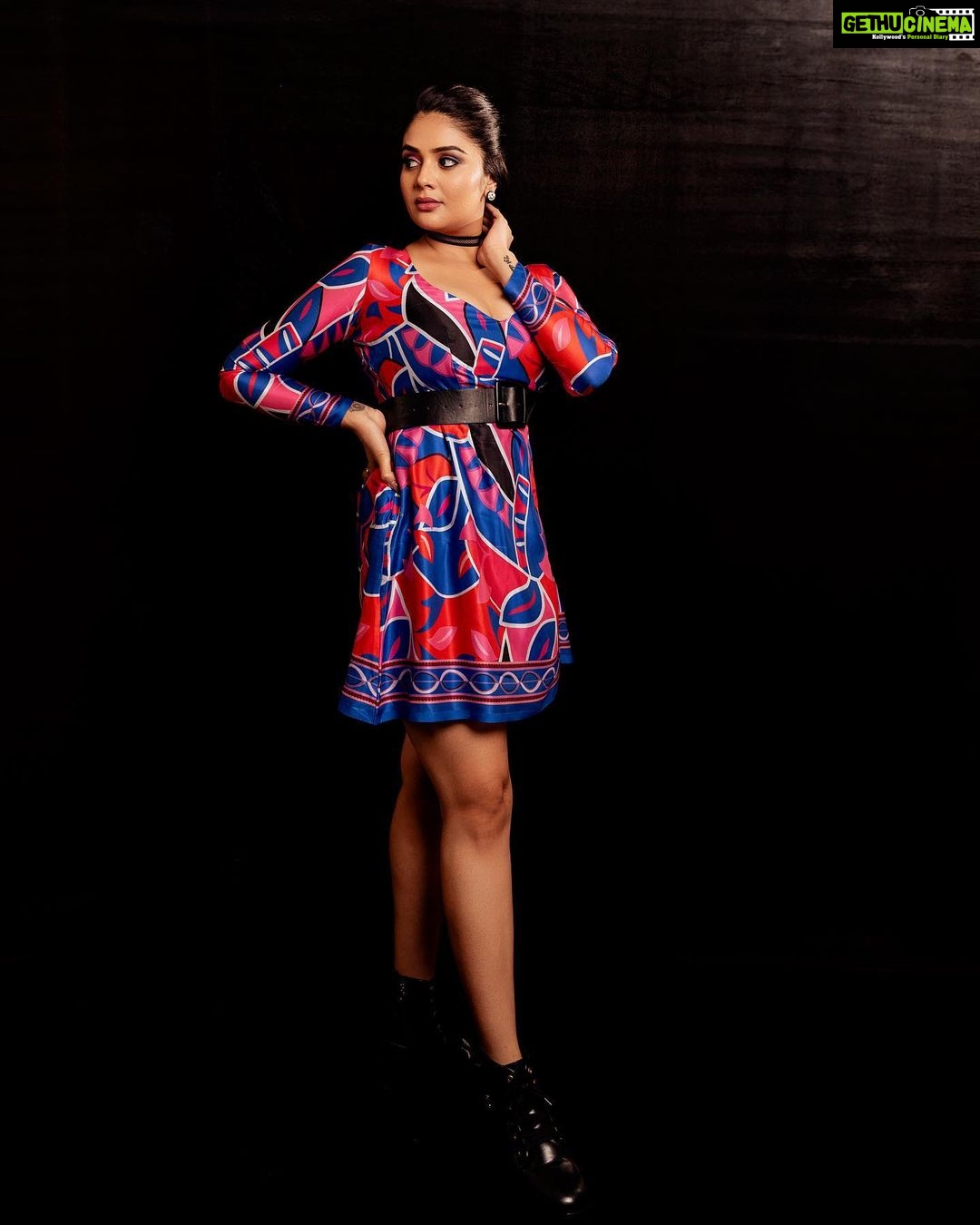Sreemukhi Instagram - ASMP Star Wars ✨ Launch on @starmaa today ✨❤️ Outfit @gummadidalashashi.label PC @rajeshphoto_ Make up @nookesh.malla Hair @mahesh_ravulapalli #sreemukhi #ASMPstarwars #aadivaaramwithstarmaaparivaaram #starmaa