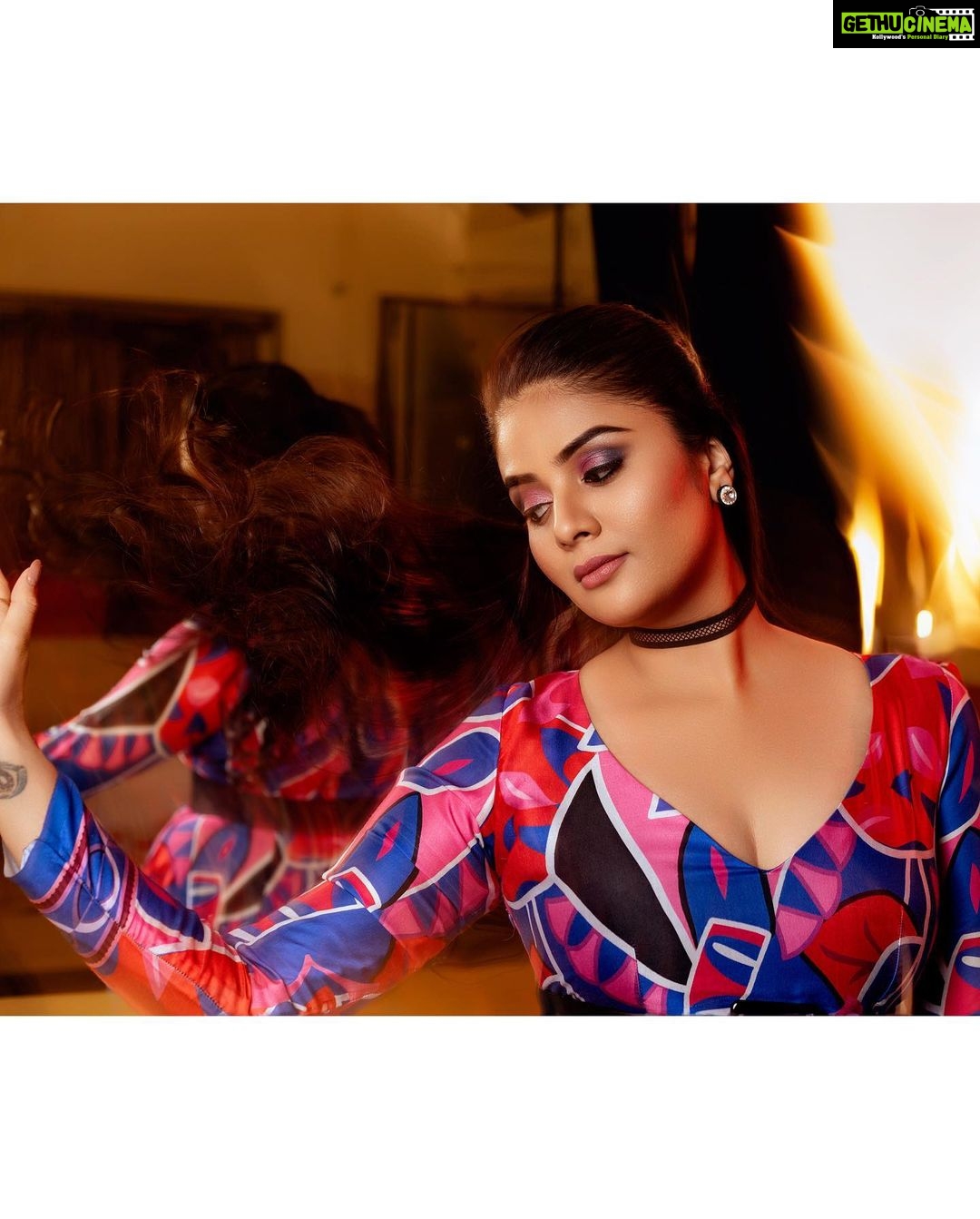 Sreemukhi Instagram - ASMP Star Wars ✨ Launch on @starmaa today ✨❤️ Outfit @gummadidalashashi.label PC @rajeshphoto_ Make up @nookesh.malla Hair @mahesh_ravulapalli #sreemukhi #ASMPstarwars #aadivaaramwithstarmaaparivaaram #starmaa