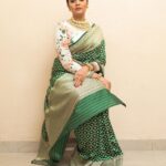 Sreemukhi Instagram - Aadivaaram with star maa parivaaram! ✨ On @starmaa every Sunday at 11 am! ✨ Styled by @greeshma_krishna.k Outfit @riya_designing_studio Accessories @karnikajewelshyd & @yuvi_collections PC @chinthuu_klicks Make up @nookesh.malla Hair @mahi_brand_ #sreemukhi #starmaa #aadivaaramwithstarmaaparivaaram #styledbygkk