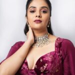 Sreemukhi Instagram - 🤎✨ Outfit @gummadidalashashi.label Jewellery @emmadi_silver_jewellery PC @epics_by_pradeep Make up @nookesh.malla Hair @mahesh_ravulapalli #sreemukhi #tbt #mrandmrs