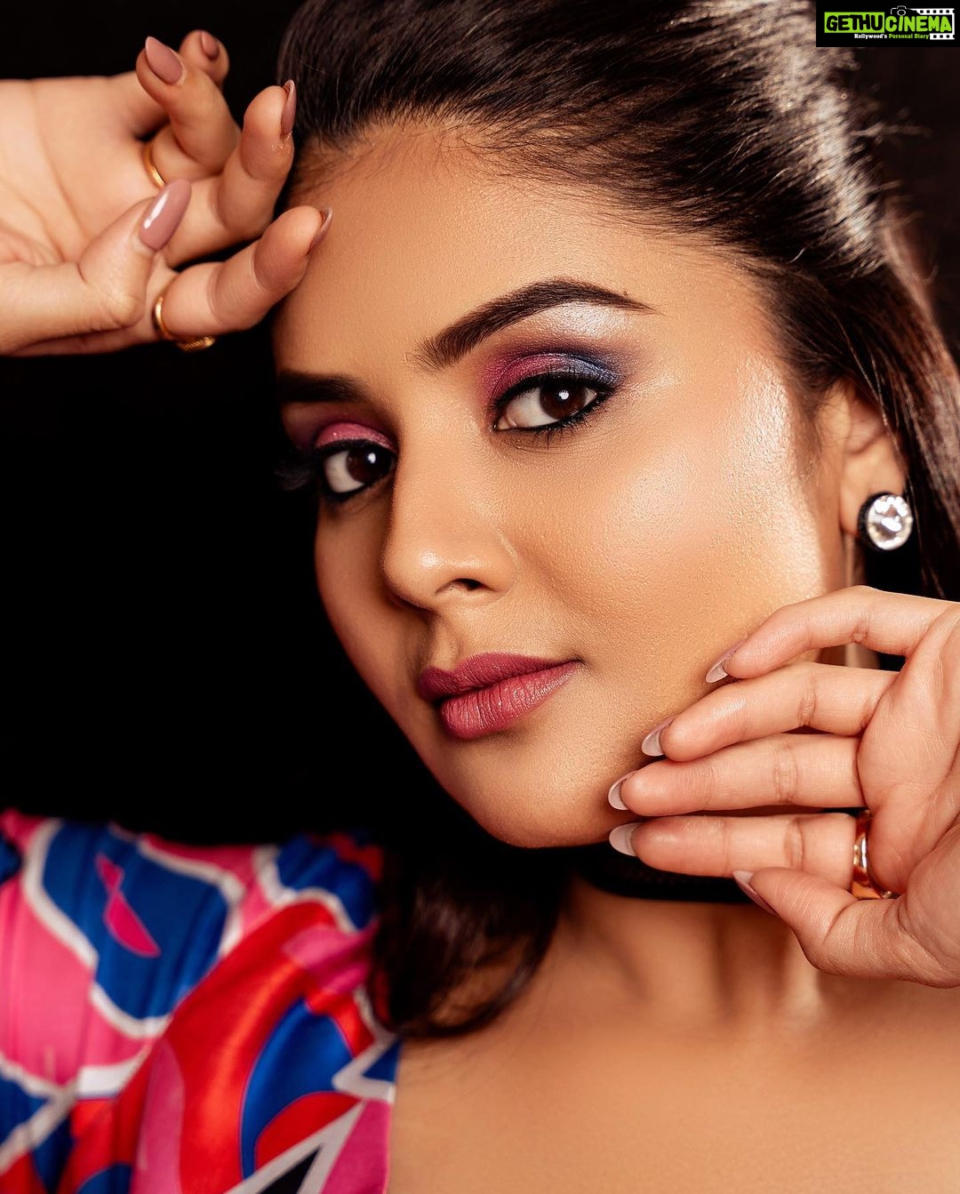 Sreemukhi Instagram - ASMP Star Wars ✨ Launch on @starmaa today ✨❤️ Outfit @gummadidalashashi.label PC @rajeshphoto_ Make up @nookesh.malla Hair @mahesh_ravulapalli #sreemukhi #ASMPstarwars #aadivaaramwithstarmaaparivaaram #starmaa
