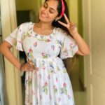 Sreethu Krishnan Instagram - ☮️ ✌🏻💕… Thanks for this outfit @srinika_fashion_kurtis @sfsbrand_collection 🥰