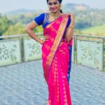 Sreethu Krishnan Instagram - 💙… Jewels @aeindrika_rental_jewellery 🥰 #hridhayam #songs #fav #simple #ammaariyathe #aleenapeter #shoot #malayalam #trivandrum Trivandrum, India
