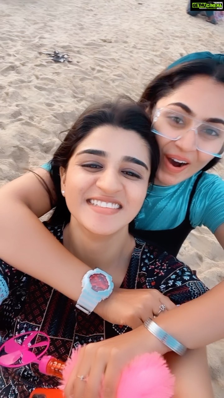 Sreethu Krishnan - 77.8K Likes - Our versionā¤ļøšš»
#friends #beach