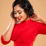 Sreethu Krishnan Instagram - 🎄🫶🏻✨… Makeup and hairdo @kalps_makeover_artist 🫶🏻 proudddddd girlll💜 Outfit @mudra_by_maria ❤️ 📸 @68focus_photography 🤍 Location @ravalstudios #sreethukrishnan #christmas #xmas #photoshoot #instagram #post #merrychristmas #🎄 #🫶🏻 #🌟