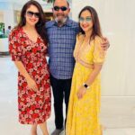Sridevi Vijaykumar Instagram - Grateful for so much, but especially for family🩷✨ . . . . . . . . . . #Familyweekends #dadanddaugther #familytime #besttimetogether #bettertogether #strongertogether #familyislife #sistertime #sisterlove #pictureoftheday #familytraditions #myfamilymyhome #homeiswheredadis