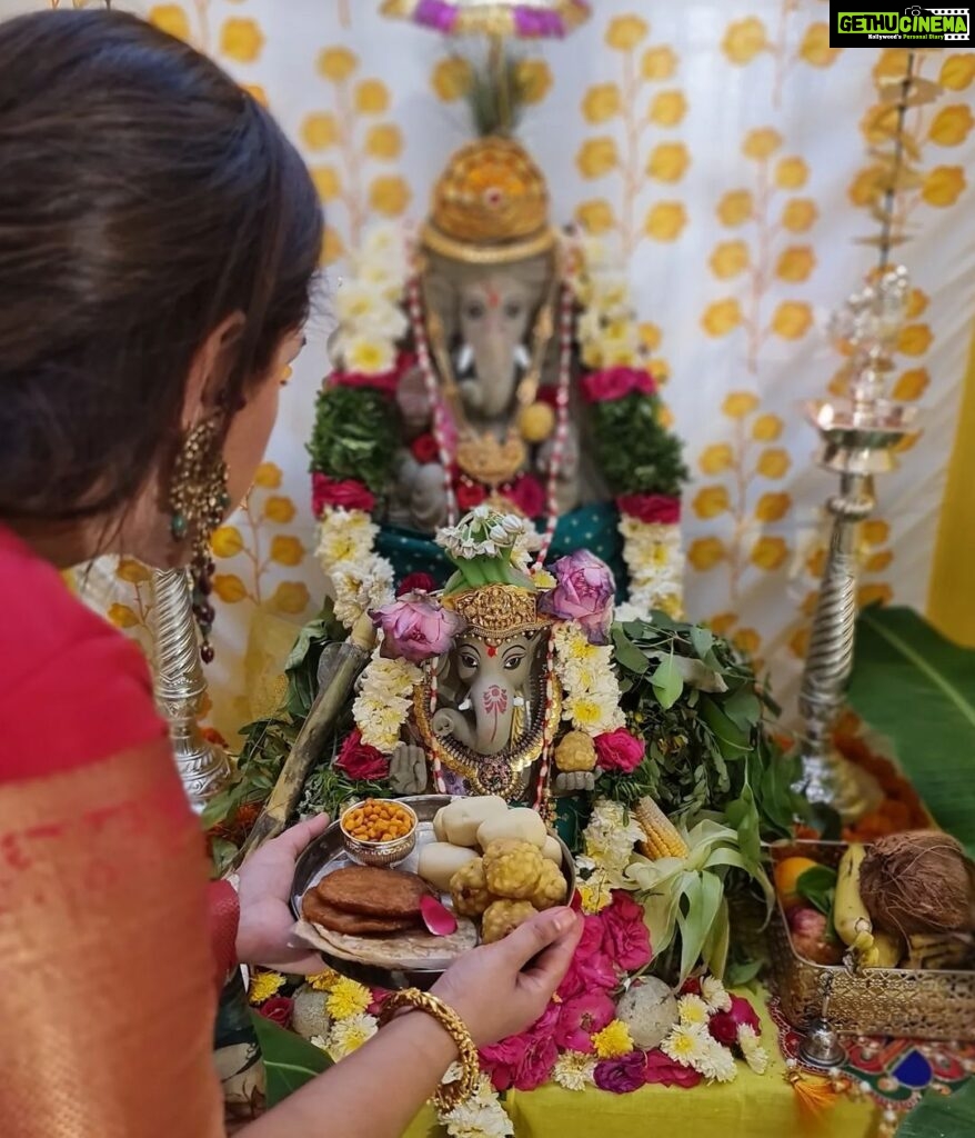 Sridevi Vijaykumar Instagram - Happy vinayaka chathurthi to all😇🙏 #vinayakachavithi#ganeshchaturthi#ganesha#vinayaka#festival#celebration#godbless#blessings#poojatime#familytime#positivevibes#divine#myhome