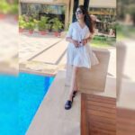 Sridevi Vijaykumar Instagram - Be the reason someone smiles today😁 have a great day 🤗👍 #instaquotes#sunshine#goodday#qoutes#life#Happiness#smile#love#reason#behappy#live#everymoment#goodmorning#morningvibes#morningsunshine#white#pure#poolday#breeze#love#family#weekday