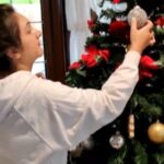 Sridevi Vijaykumar Instagram - Hello December 🌲💃🥳 #December#welcomedecember#christmasdecor#holidayseason#funtime#familytime#christmastree#myhappiness#letshavefun#makingmemories