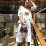 Sridevi Vijaykumar Instagram - Choose to Shine 🌞🌟😁 #instapic#shine#bright#sunshine#spark#bethelight#star#happy#smiling#instagood#instafeed#instafamily#instagram#family#forallthelove#grateful#blessed#live#love#laugh#family#myhappiness#lunchdate#sparkle#thankyou#god