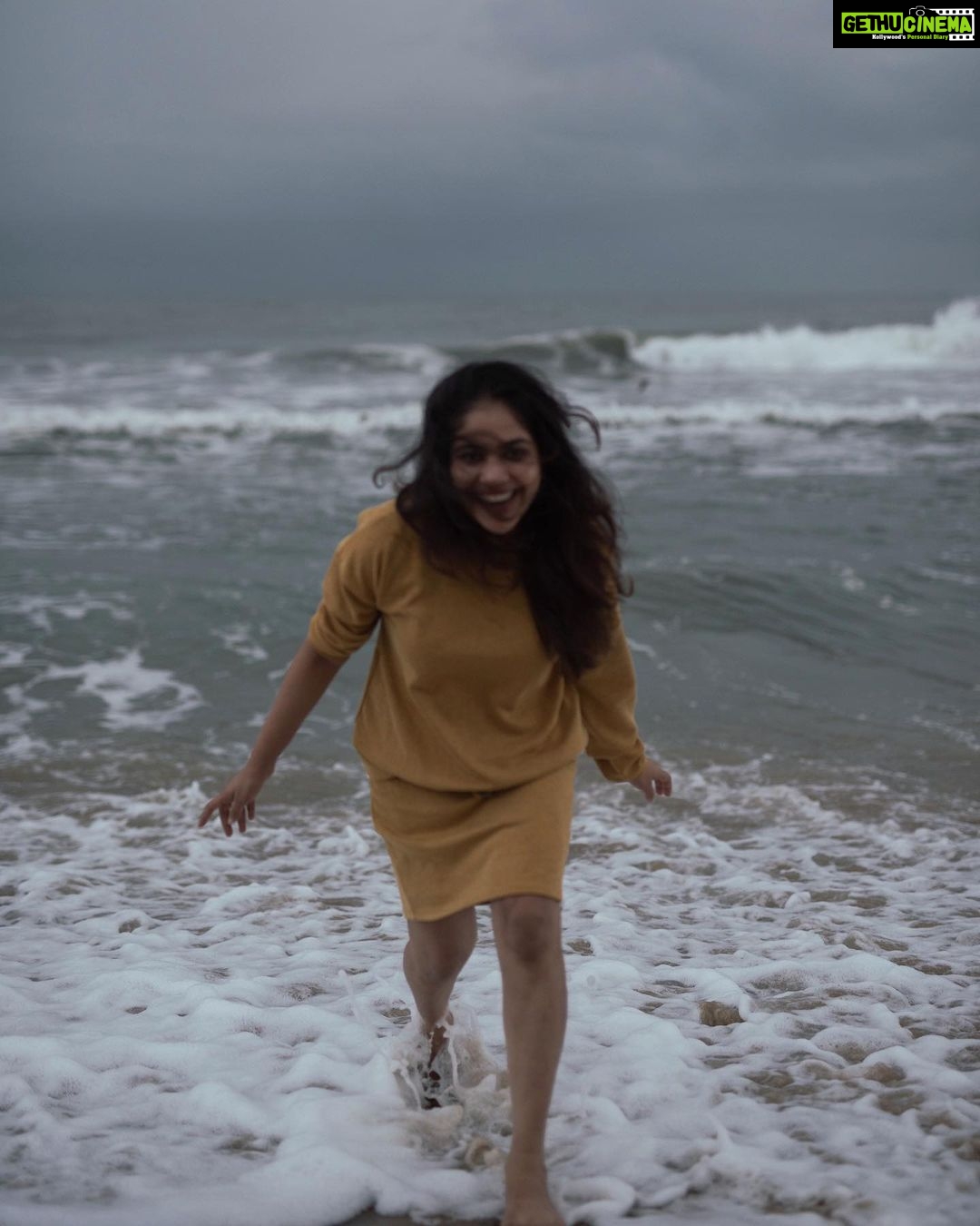 Srinda Instagram - Nature showing some Love 🌊💕 📸 @vasanthphotography