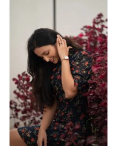 Srinidhi Ramesh Shetty Instagram - This is the happy me!🦭
This is not a victory sign! but if it is one then it is only because of all of you🫶🏻
Thanks a billion times for all the love & support n the lovely birthday wishes♥️🙏🏼

#gratitude lots of love 🧸🫠