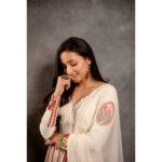 Srinidhi Ramesh Shetty Instagram - Just wait.. For the right time!! 🌸♥️ . . . . . . . . . . . . Styled by @niru05_raghupathy Outfit @rohitbalofficial Accessories @sangeetaboochra @chamierschennai Photography @kiransaphotography