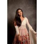 Srinidhi Ramesh Shetty Instagram - Just wait.. For the right time!! 🌸♥️ . . . . . . . . . . . . Styled by @niru05_raghupathy Outfit @rohitbalofficial Accessories @sangeetaboochra @chamierschennai Photography @kiransaphotography